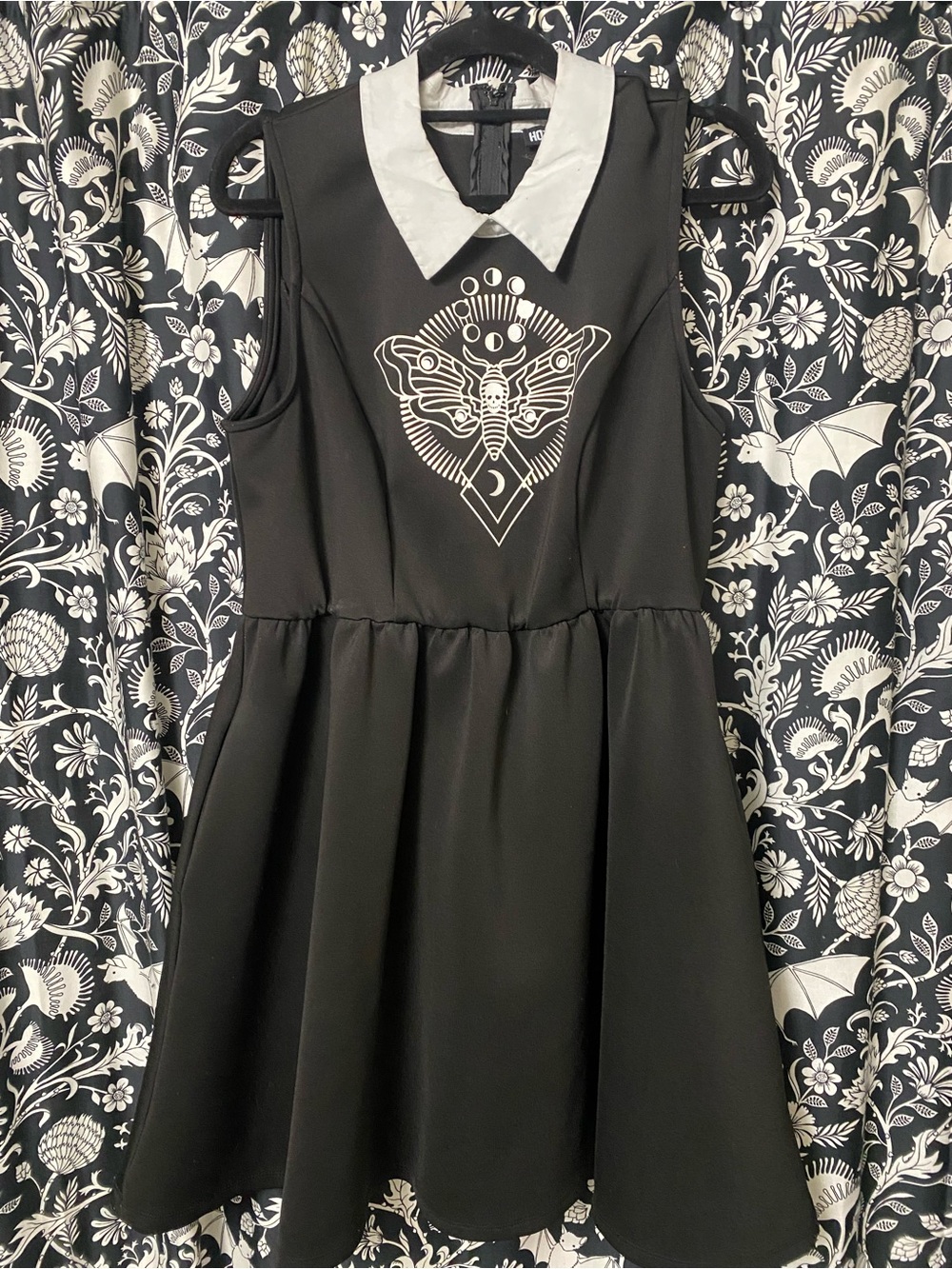 Hot Topic Black Sleeveless Death Moth  Dress with Pockets